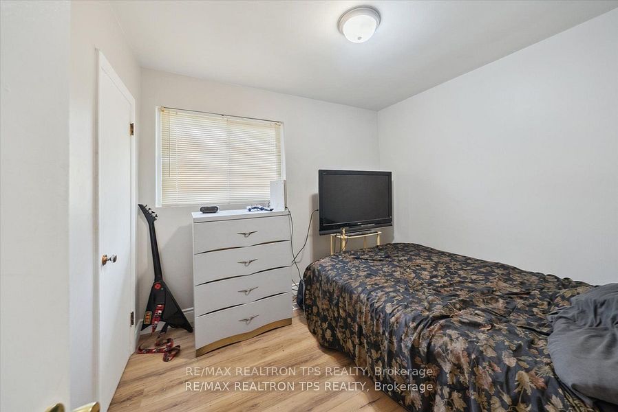 43 Gondola Crescent