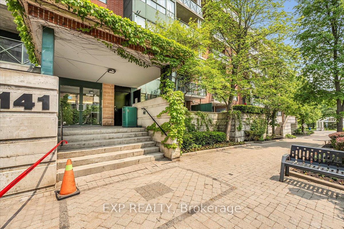 1 Bedroom Condo at 141 Woodbridge, Vaughan For sale