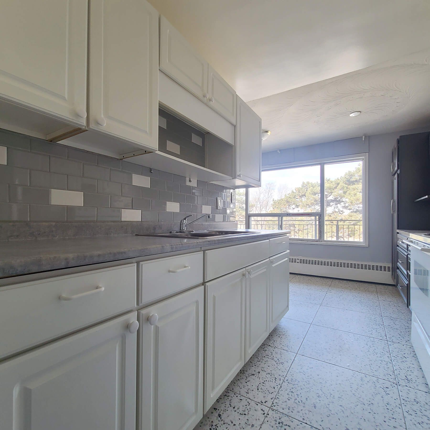 90 Blackfriar Avenue 11