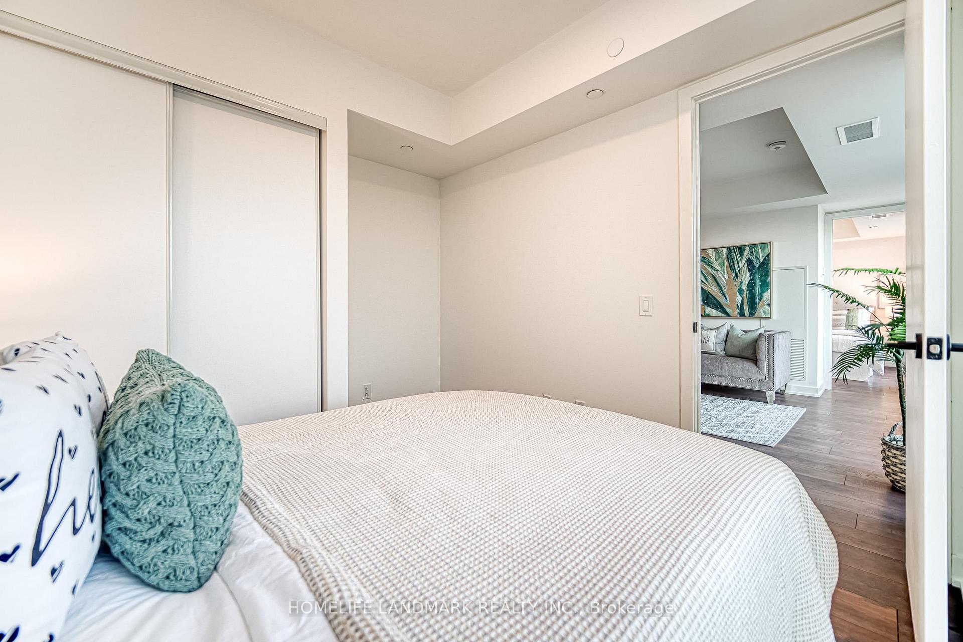 2 Bedrooms Condo at 1200 Dundas, Toronto For sale