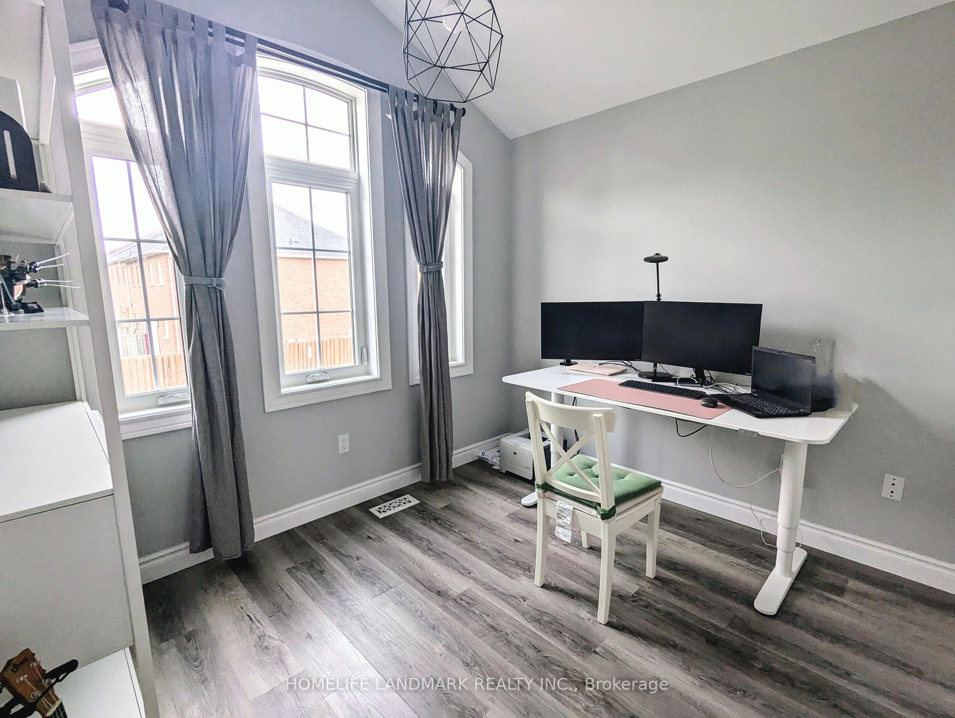 4 Bedrooms Condo at 86 Tania, Vaughan For sale