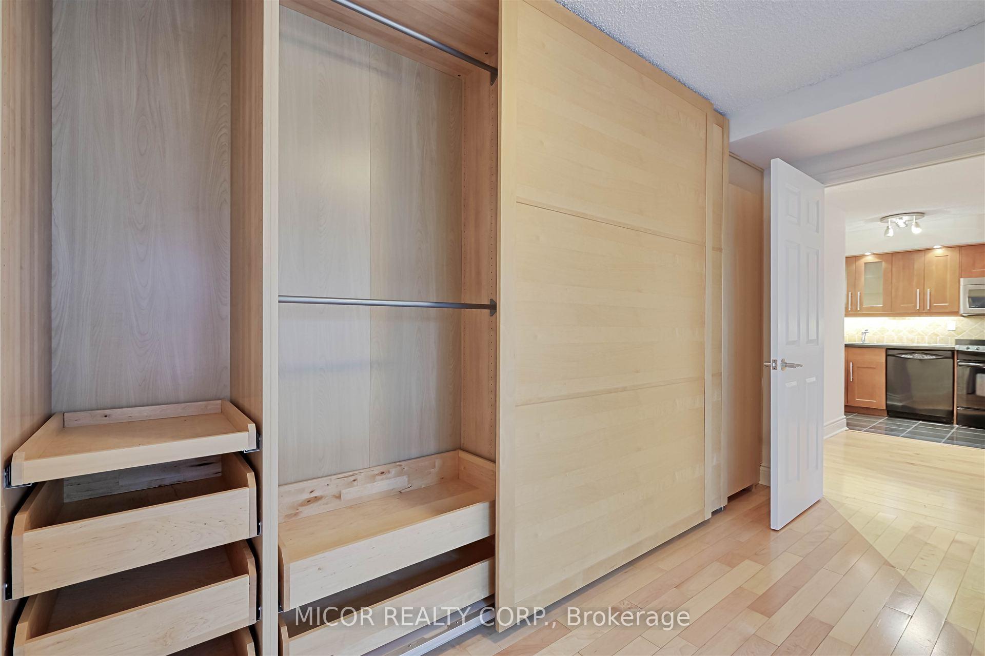 1 Bedroom Condo at 40 Scollard, Toronto For sale
