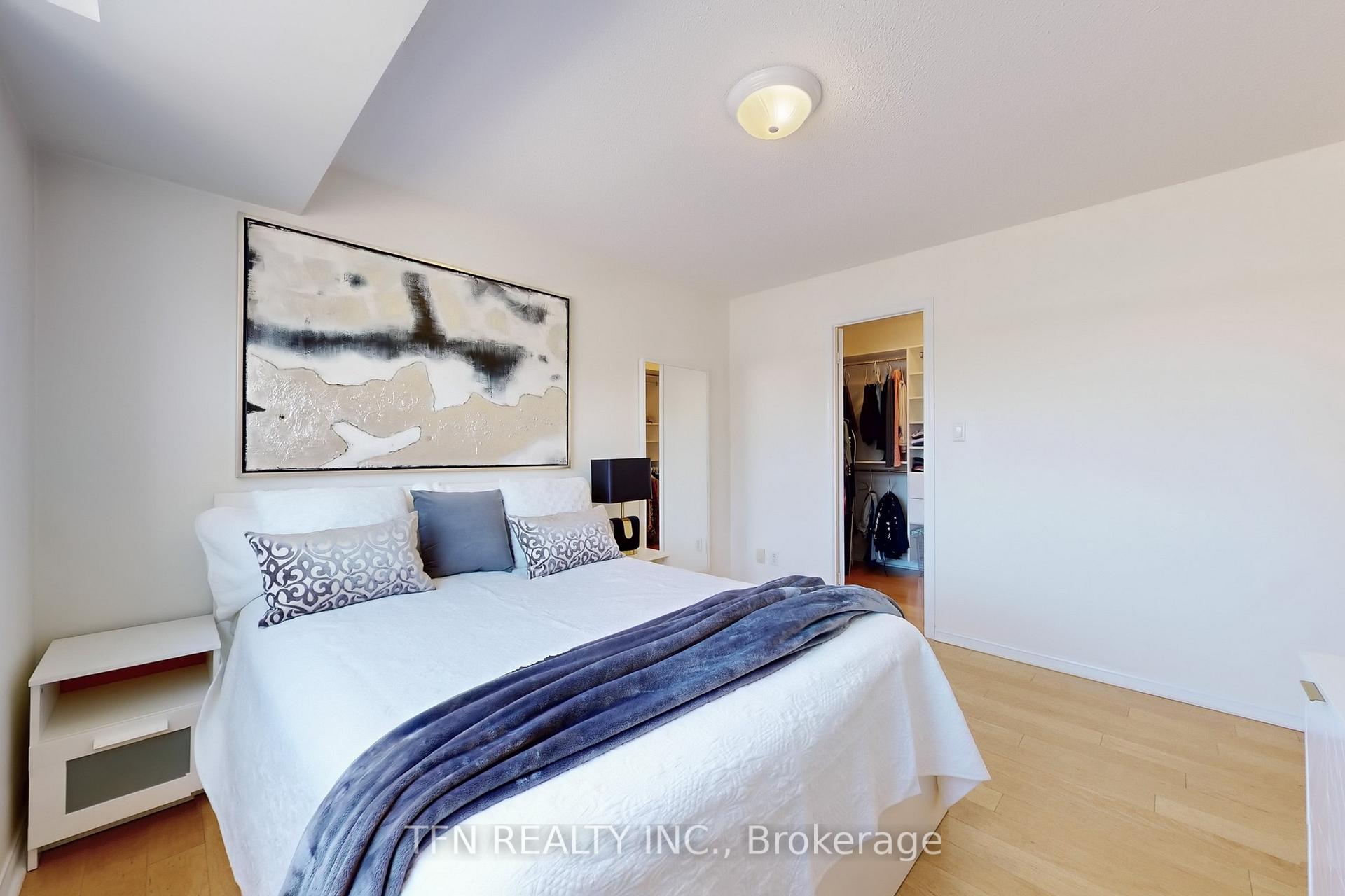 3 Bedrooms Condo at 3130 Yonge,  Toronto For sale