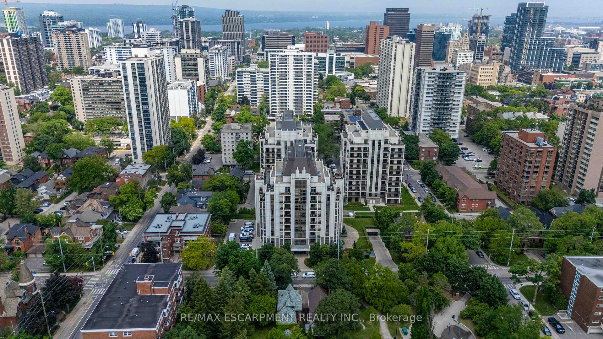 1 Bedroom Condo at 90 CHARLTON, Hamilton For sale
