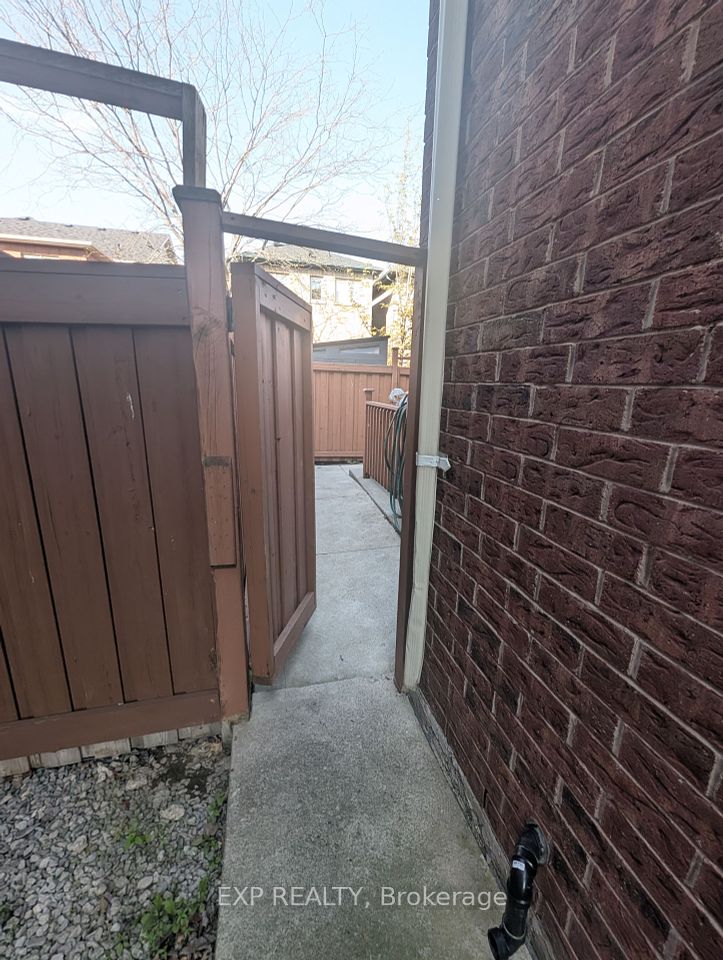 #Lower - 541 Scott Boulevard, Milton, ON L9T 0T8