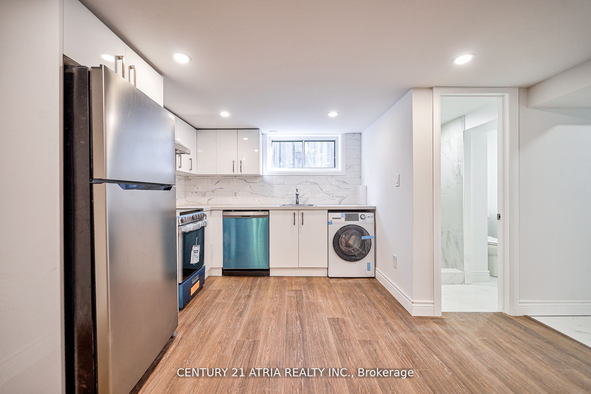 306 Horsham Avenue, Toronto, ON M2R 1G6