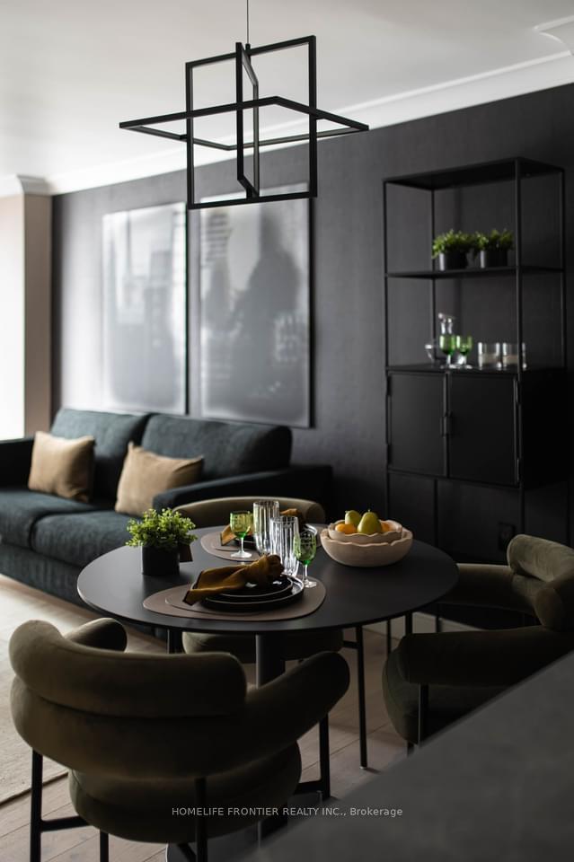1 Bedroom Condo at 388 Bloor, Toronto For sale
