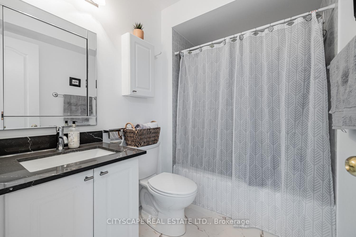 2 Bedrooms Condo at 3055 Elmcreek, Mississauga For sale