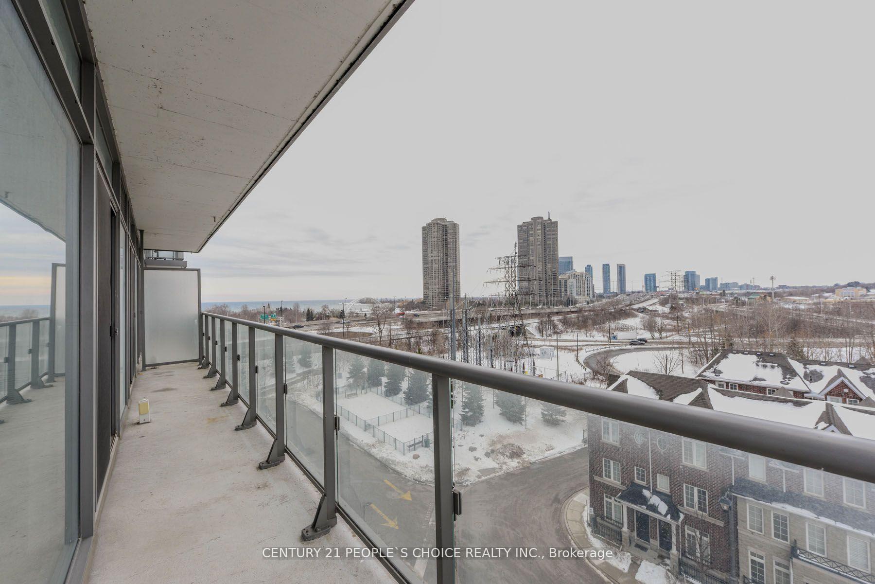 2 Bedrooms Condo at 105 The Queensway, Toronto For sale