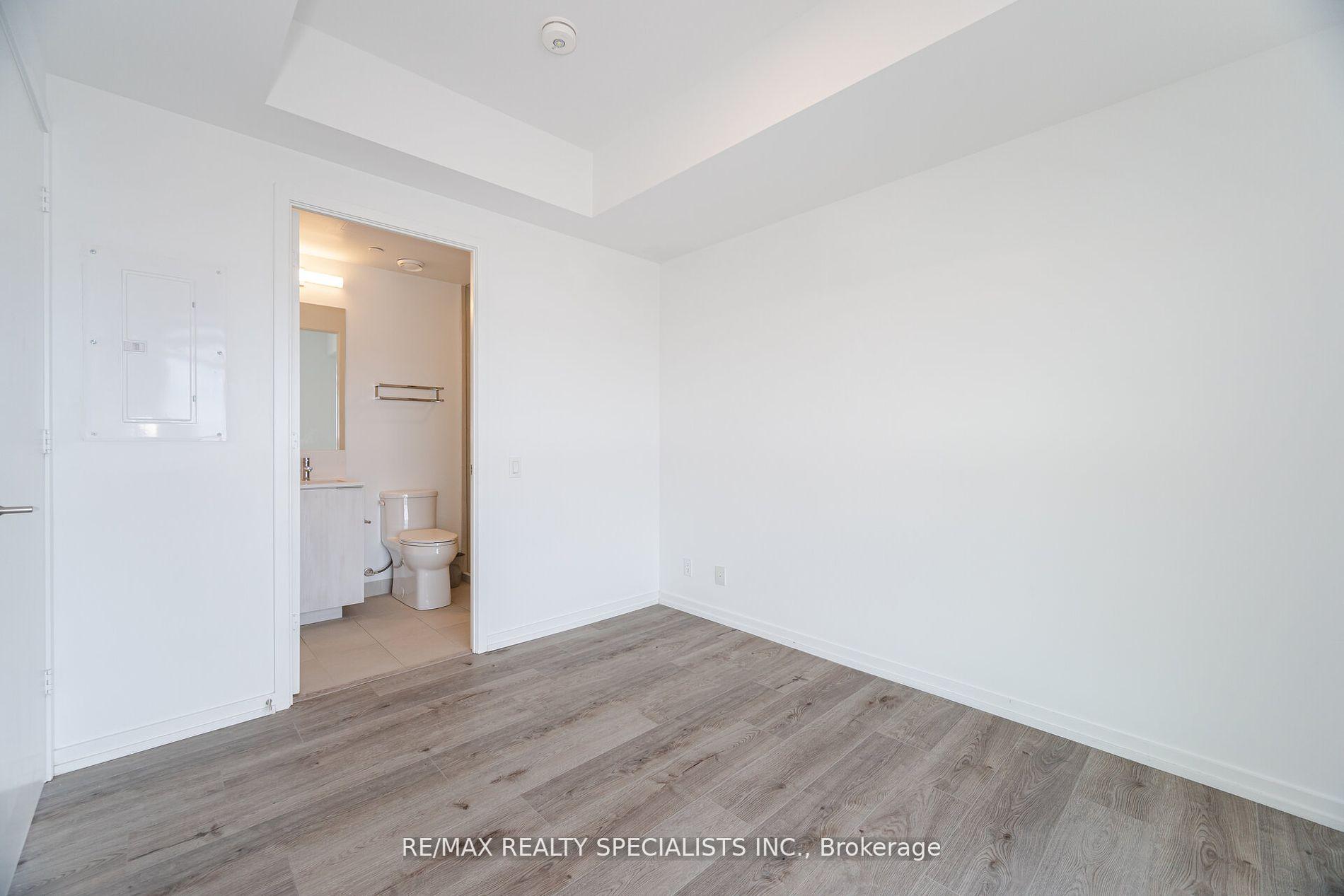 2 Bedrooms Condo at 7890 Jane,  Vaughan For sale