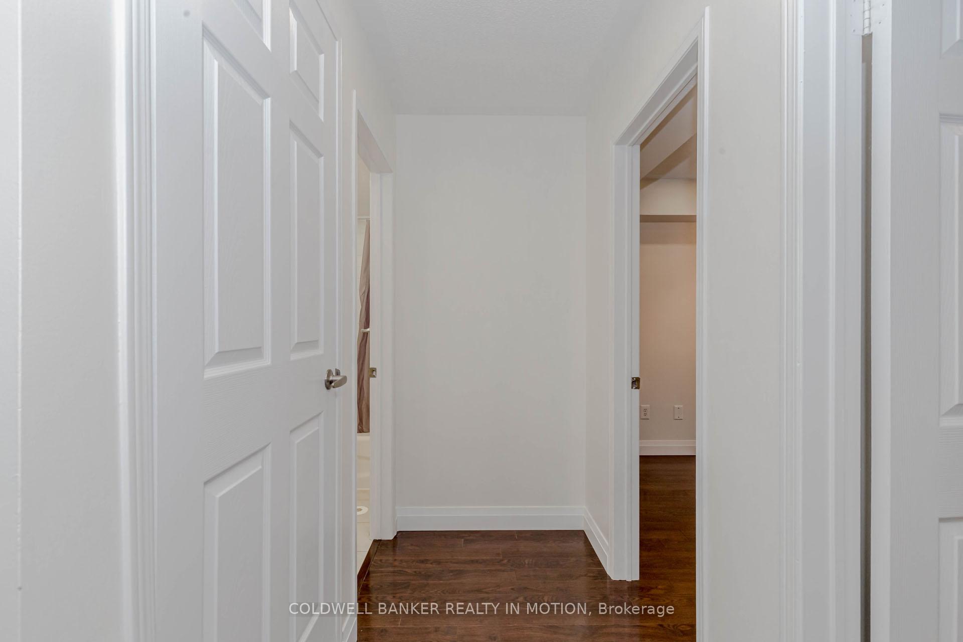 2 Bedrooms Condo at 4975 Southampton, Mississauga For sale