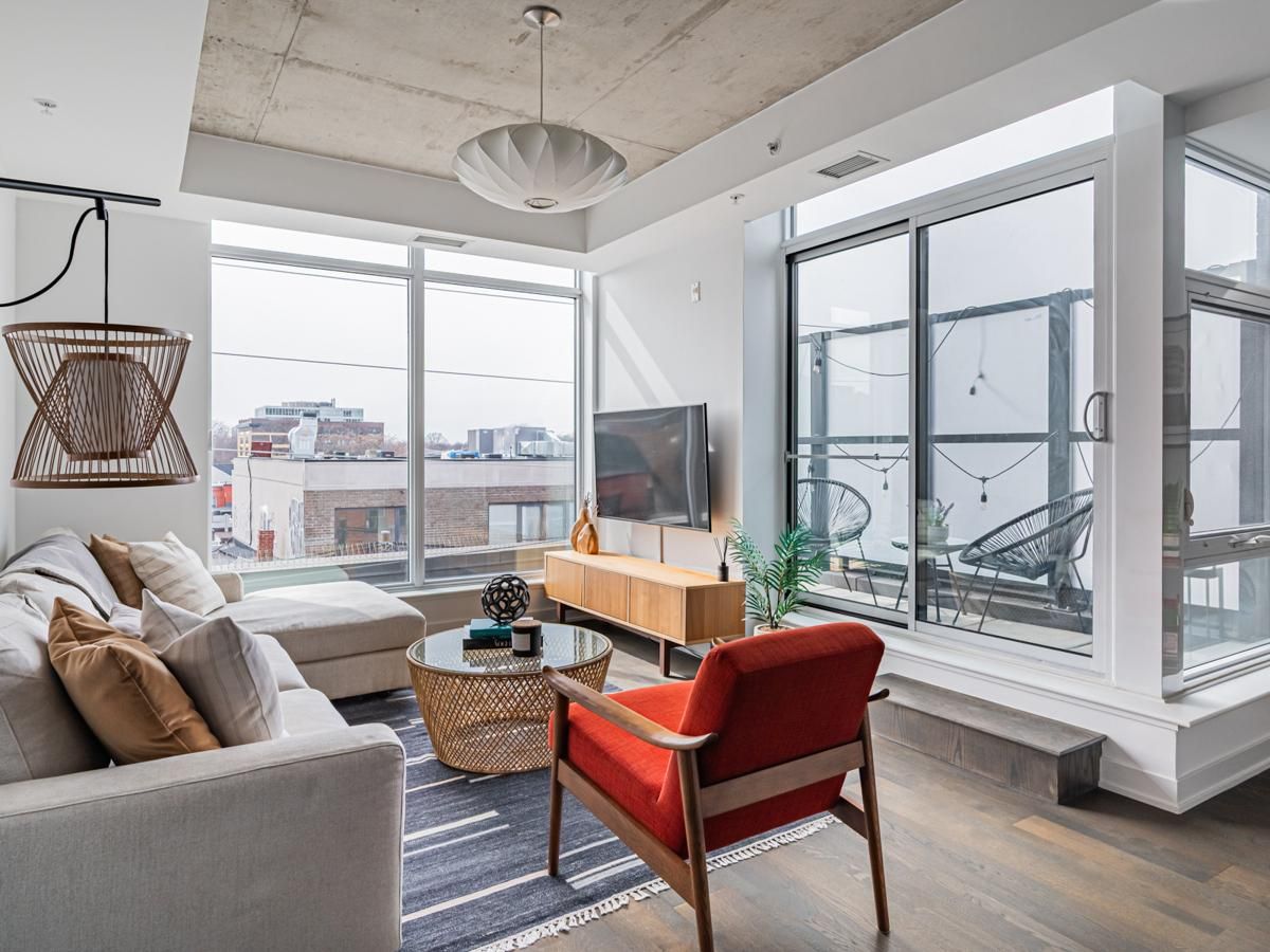 109 Ossington Avenue 407
