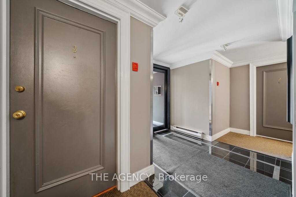 2 Bedrooms Condo at 105 Heath, Toronto For sale