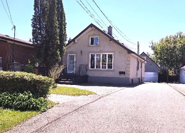 1162 Northmount