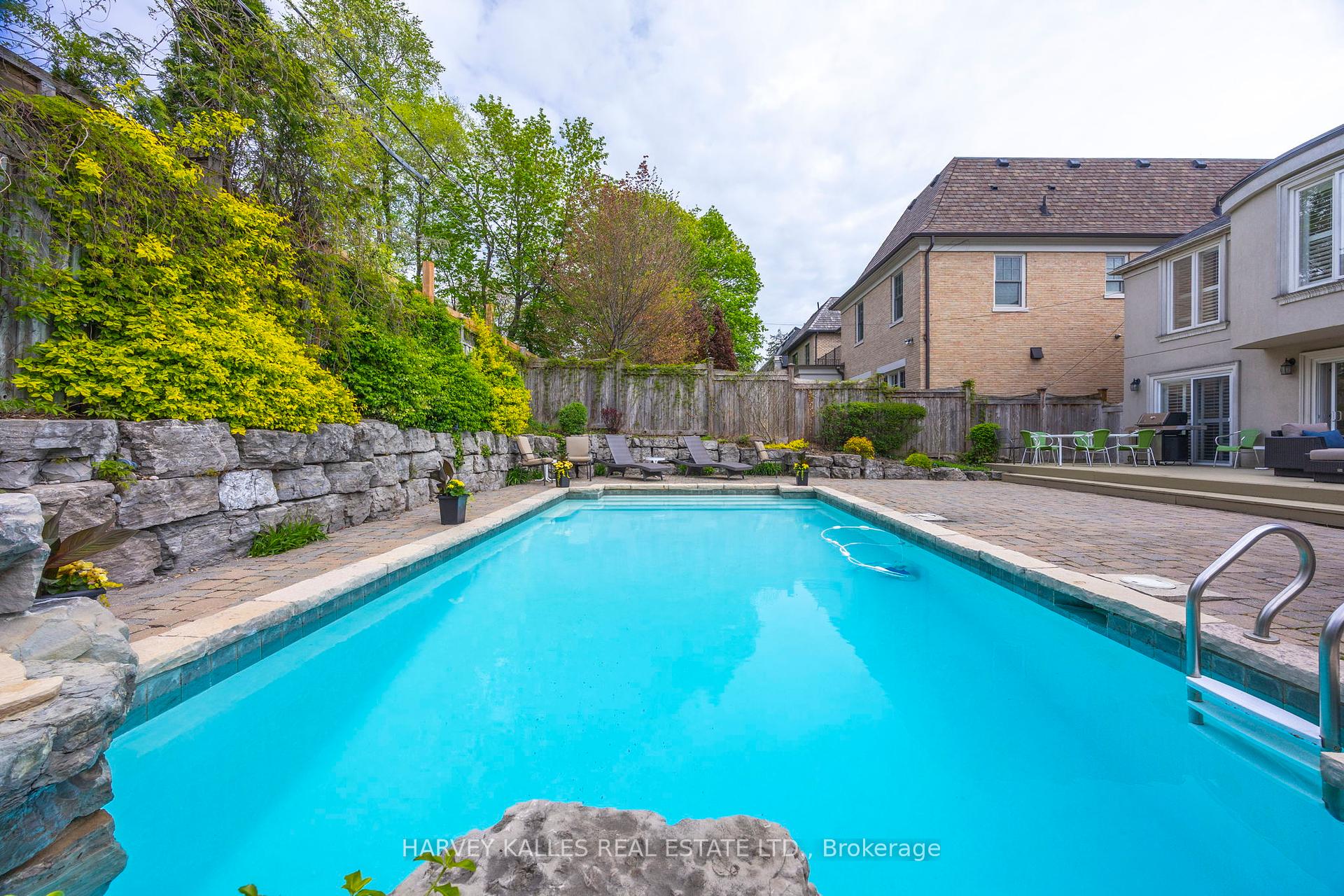 26 Forest Ridge Drive