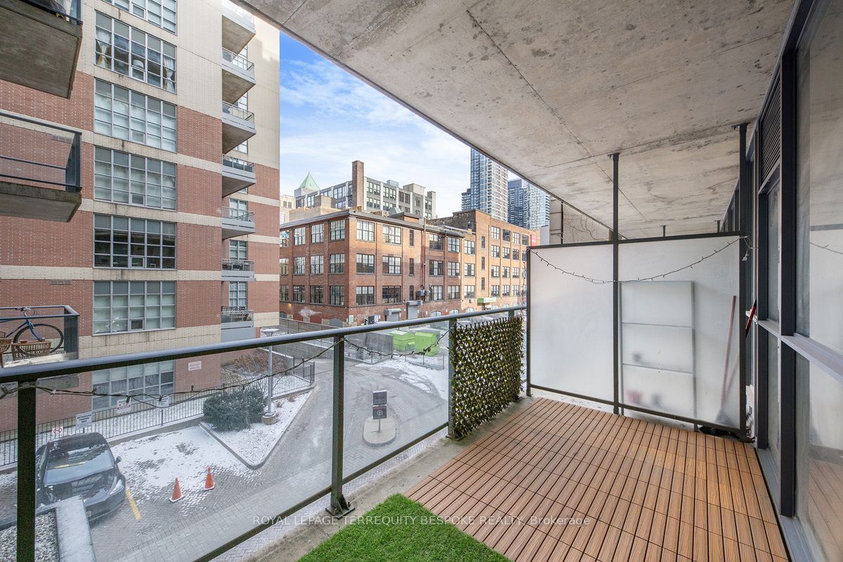 478 King Street W, #202