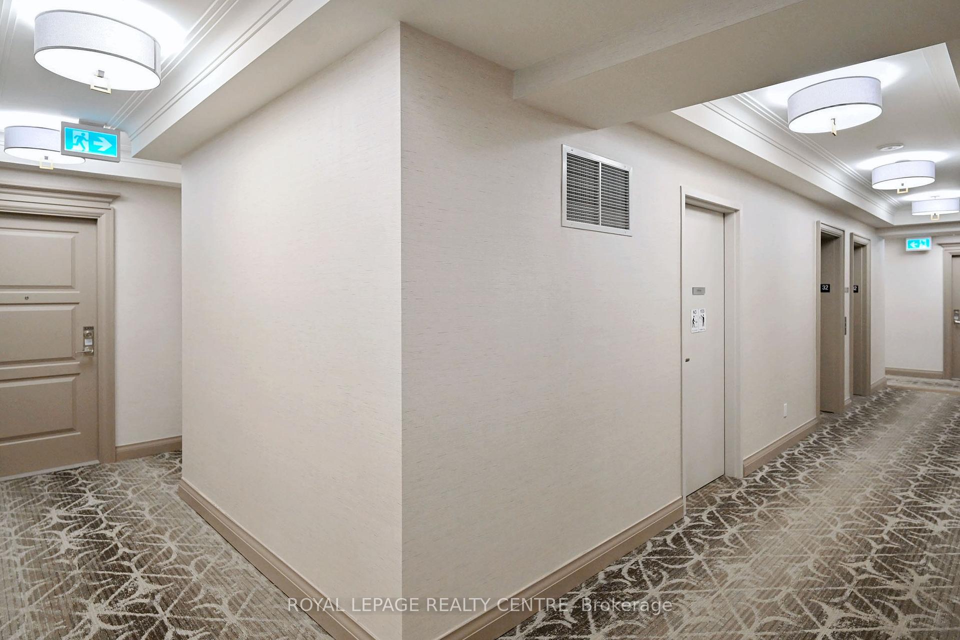 2 Bedrooms Condo at 36 ELM,  Mississauga For sale