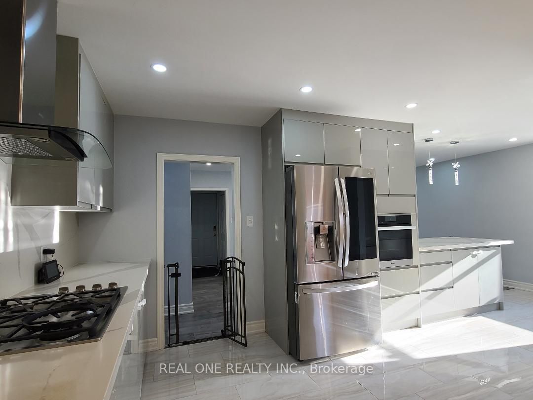 412 Osiris Drive, #Main