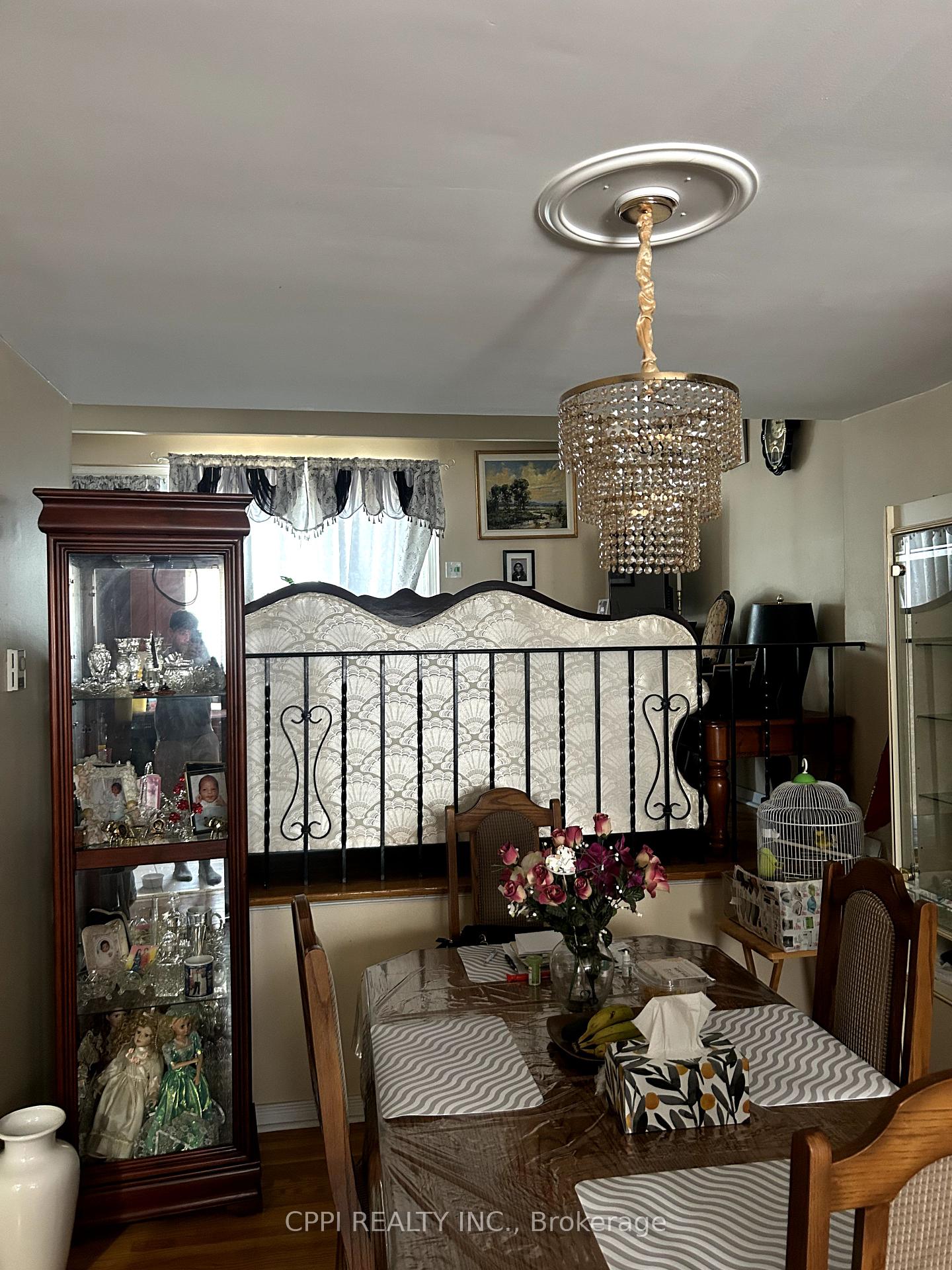 4 Bedrooms Condo at 69 Godstone, Toronto For sale