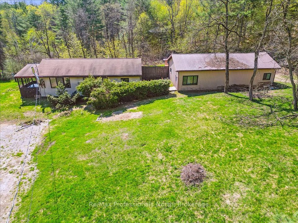 1090 Whites Road