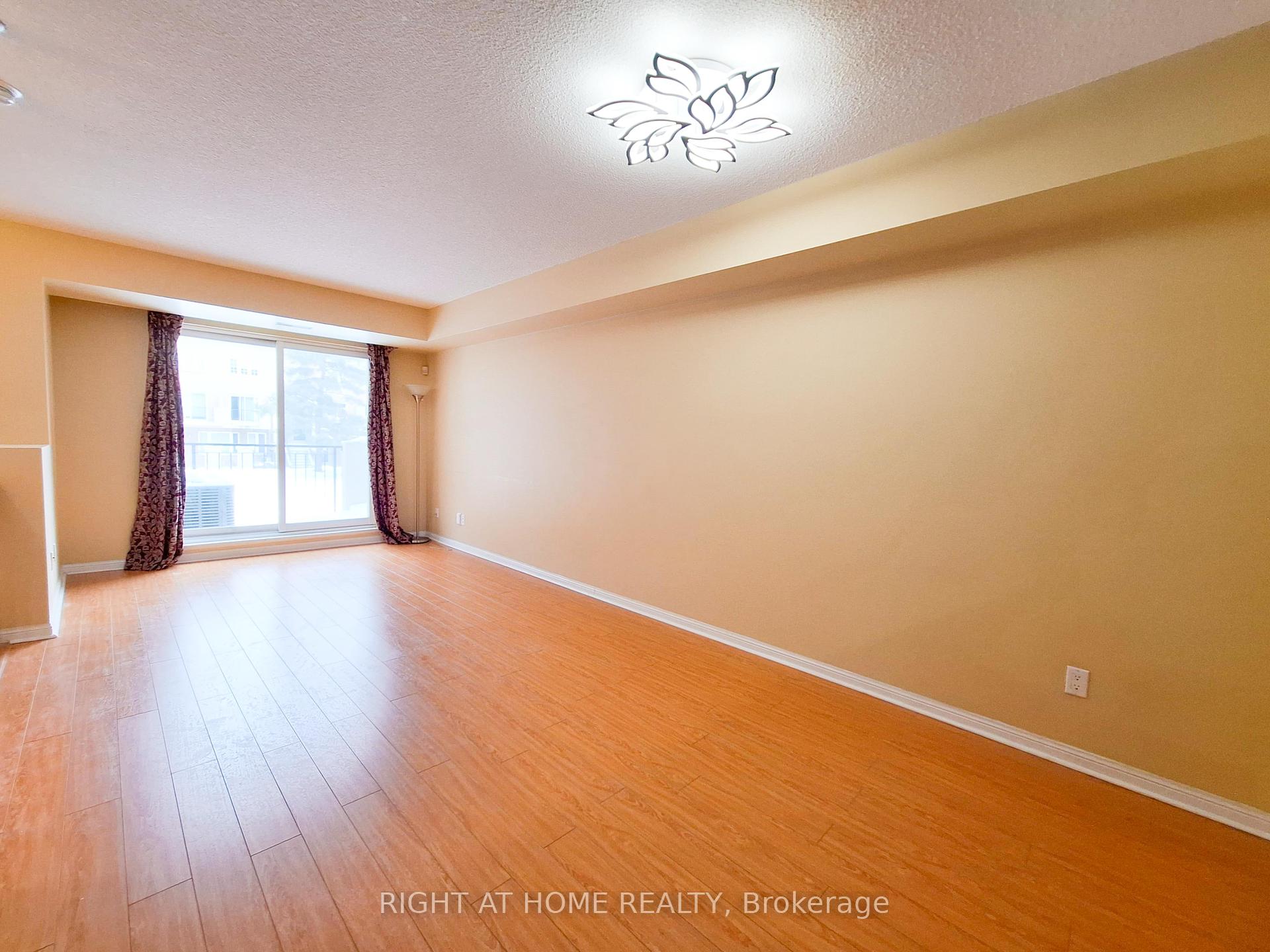 4 Bedrooms Condo at 821 Grandview, Toronto For sale