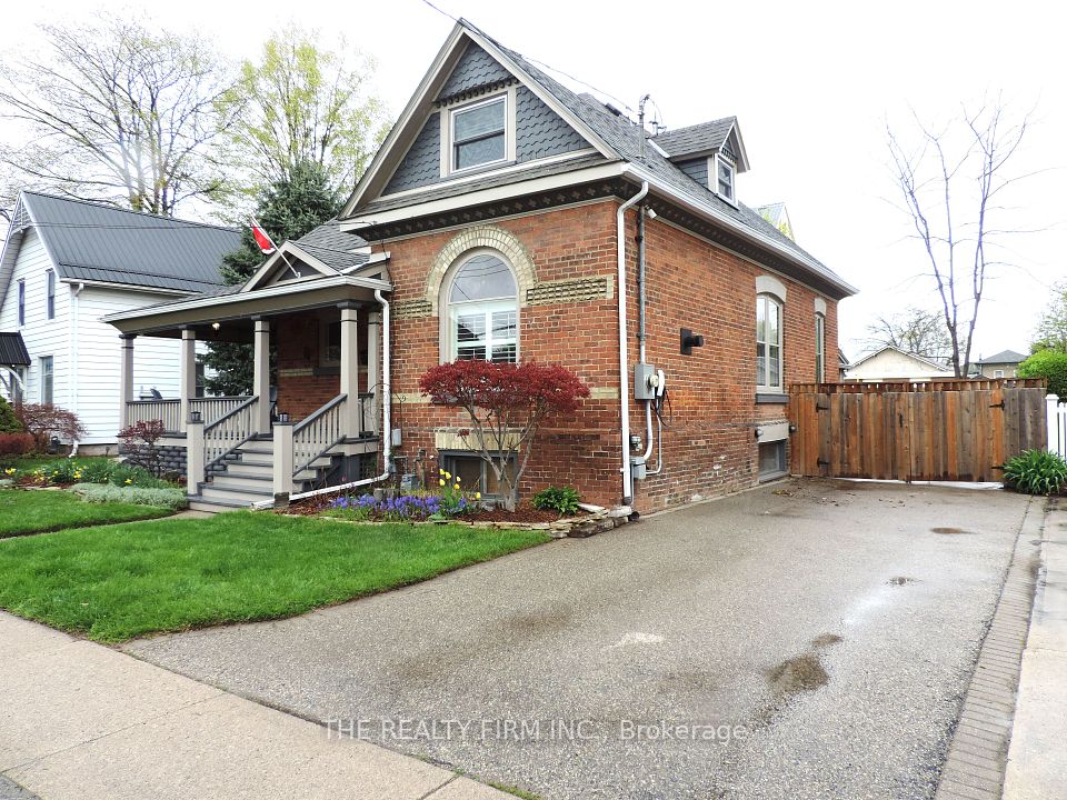 11 South Street, Aylmer, ON N5H 1P5