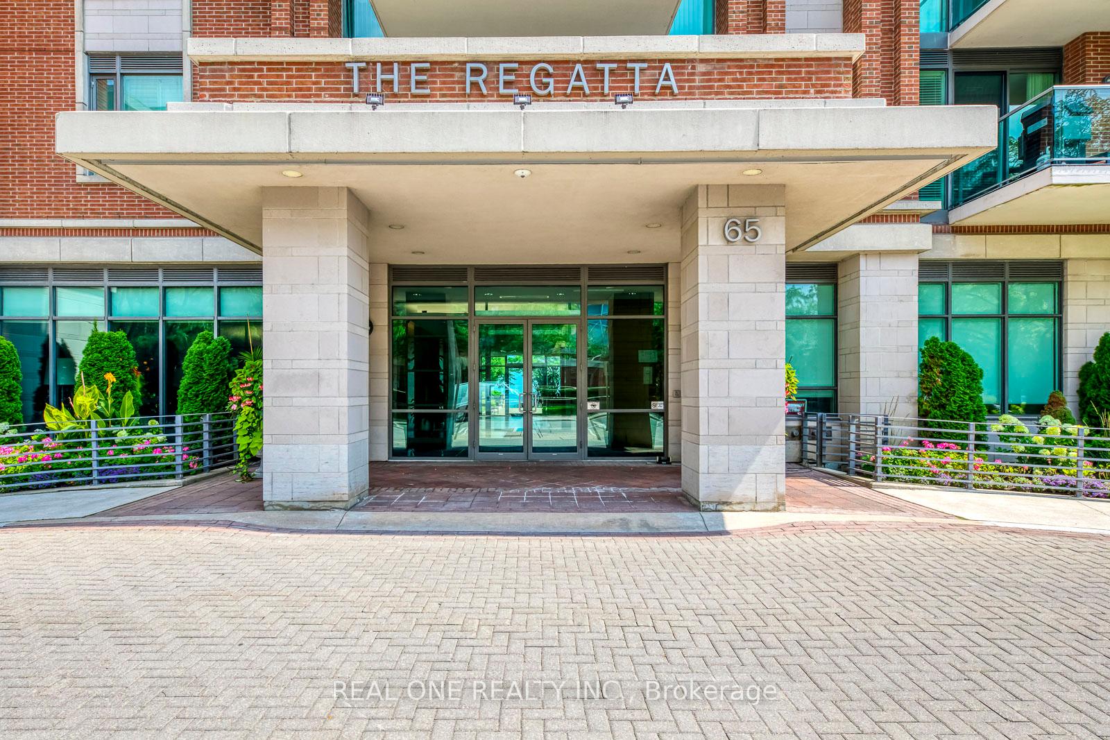 2 Bedrooms Condo at 65 Port,  Mississauga For sale