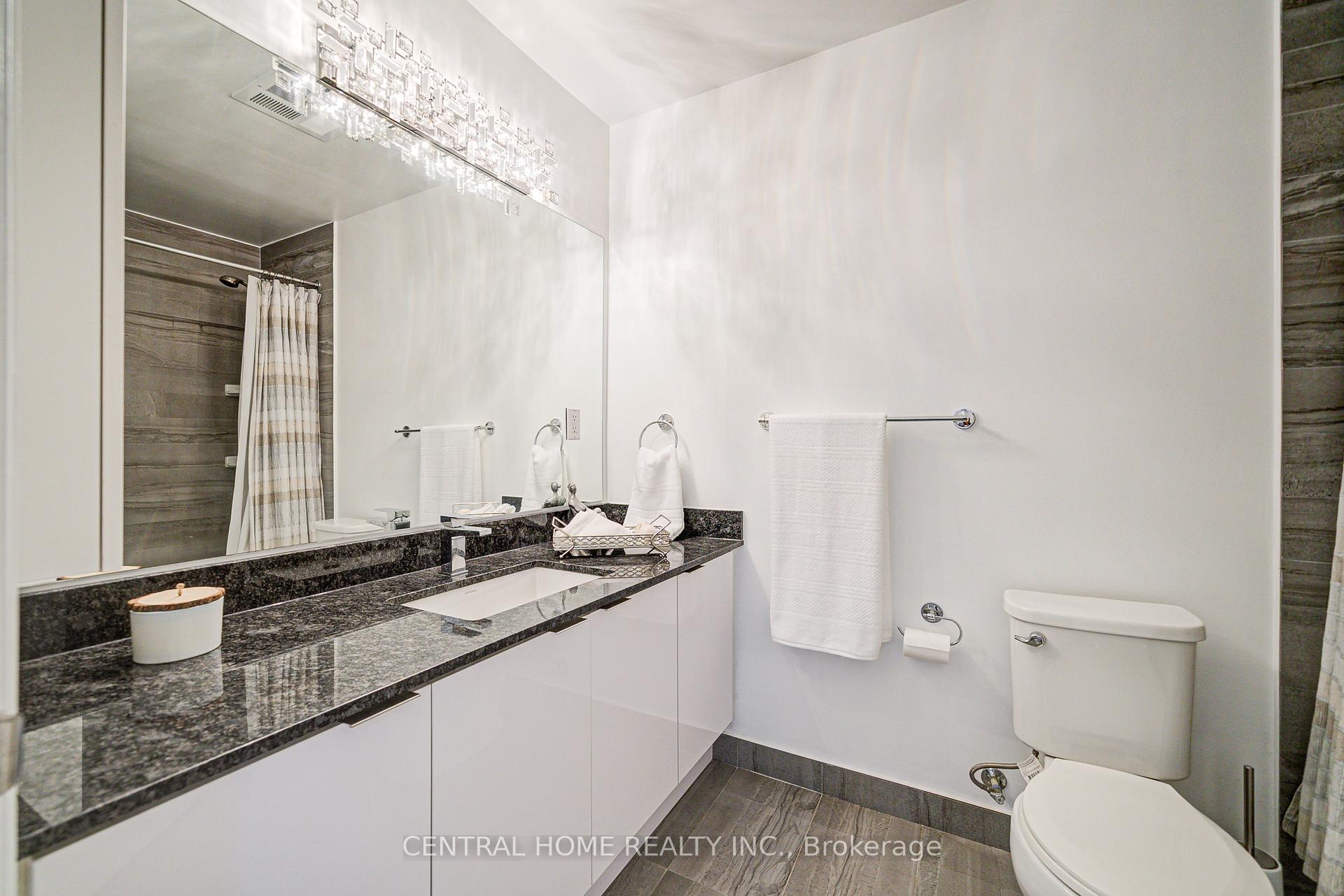 2 Bedrooms Condo at 2910 Highway 7, Vaughan For sale