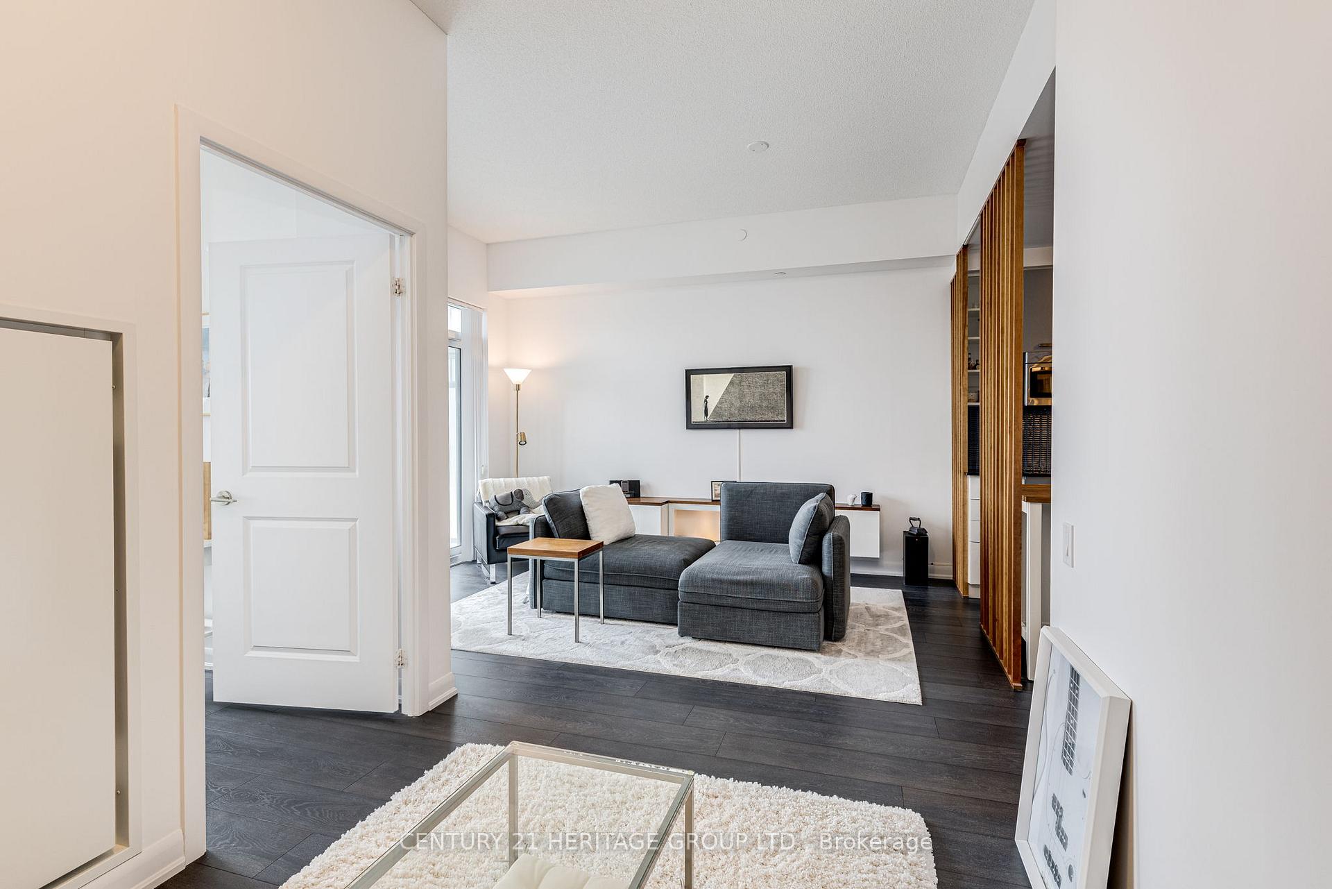 2 Bedrooms Condo at 5168 Yonge, Toronto For sale