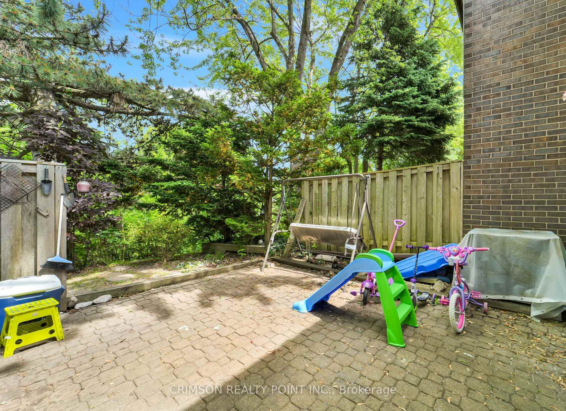3 Bedrooms Condo at 25 Brimwood, Toronto For sale