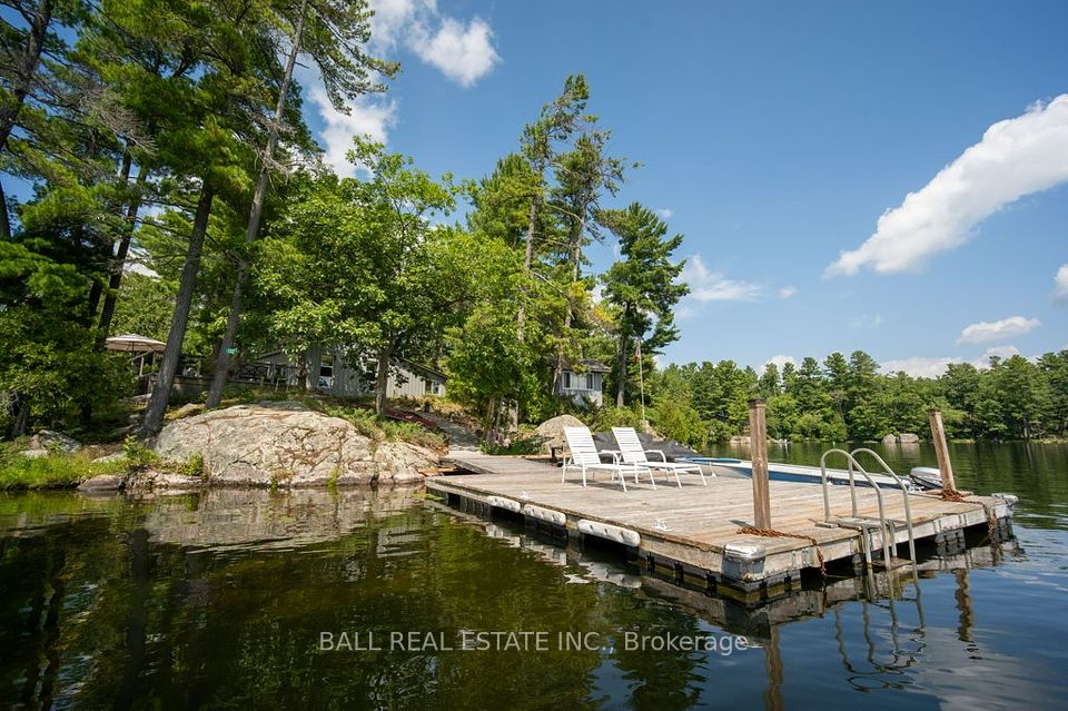 132 Island 23B, Selwyn, ON K0L 2H0