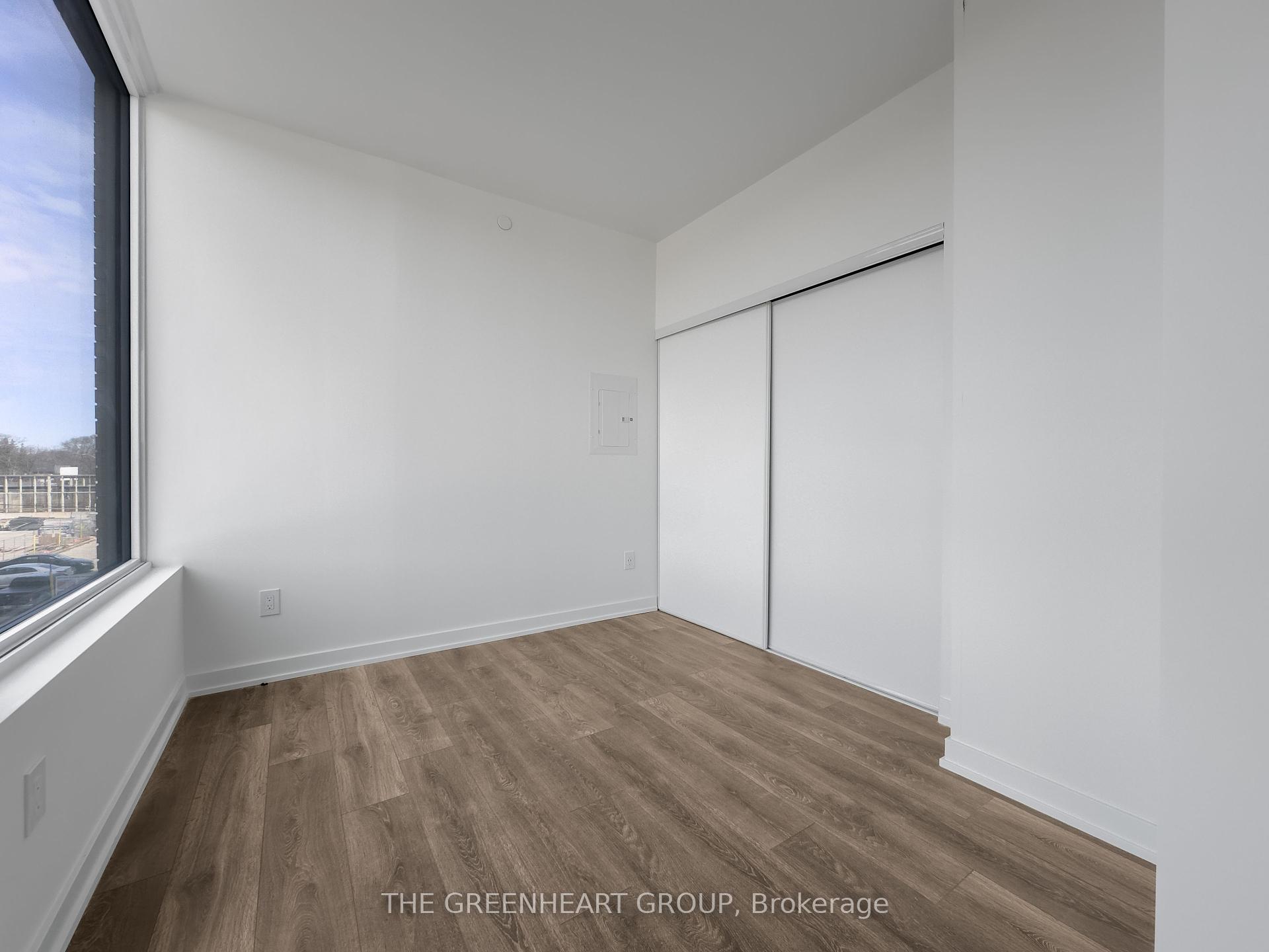 1 Bedroom Condo at 28 Ann,  Mississauga For sale