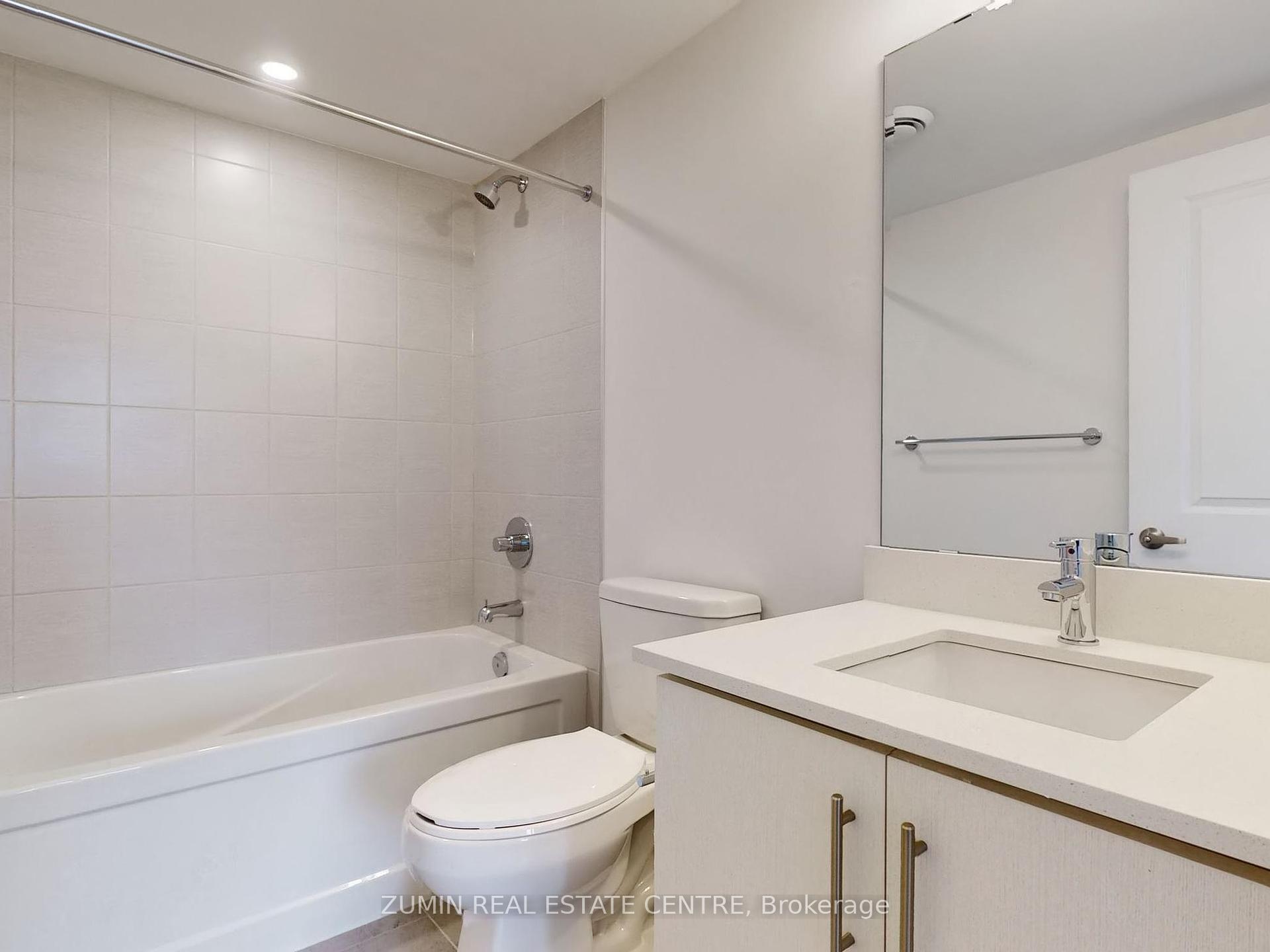 2 Bedrooms Condo at 349 Wheat Boom, Oakville For sale