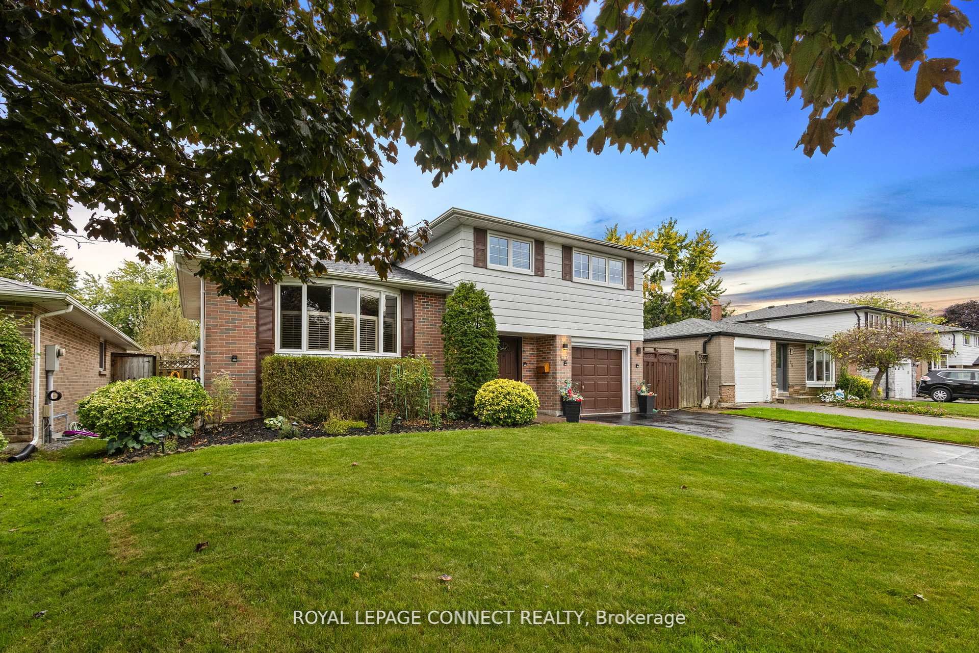 27 Lawrie Road, Ajax, ON L1S 3A1