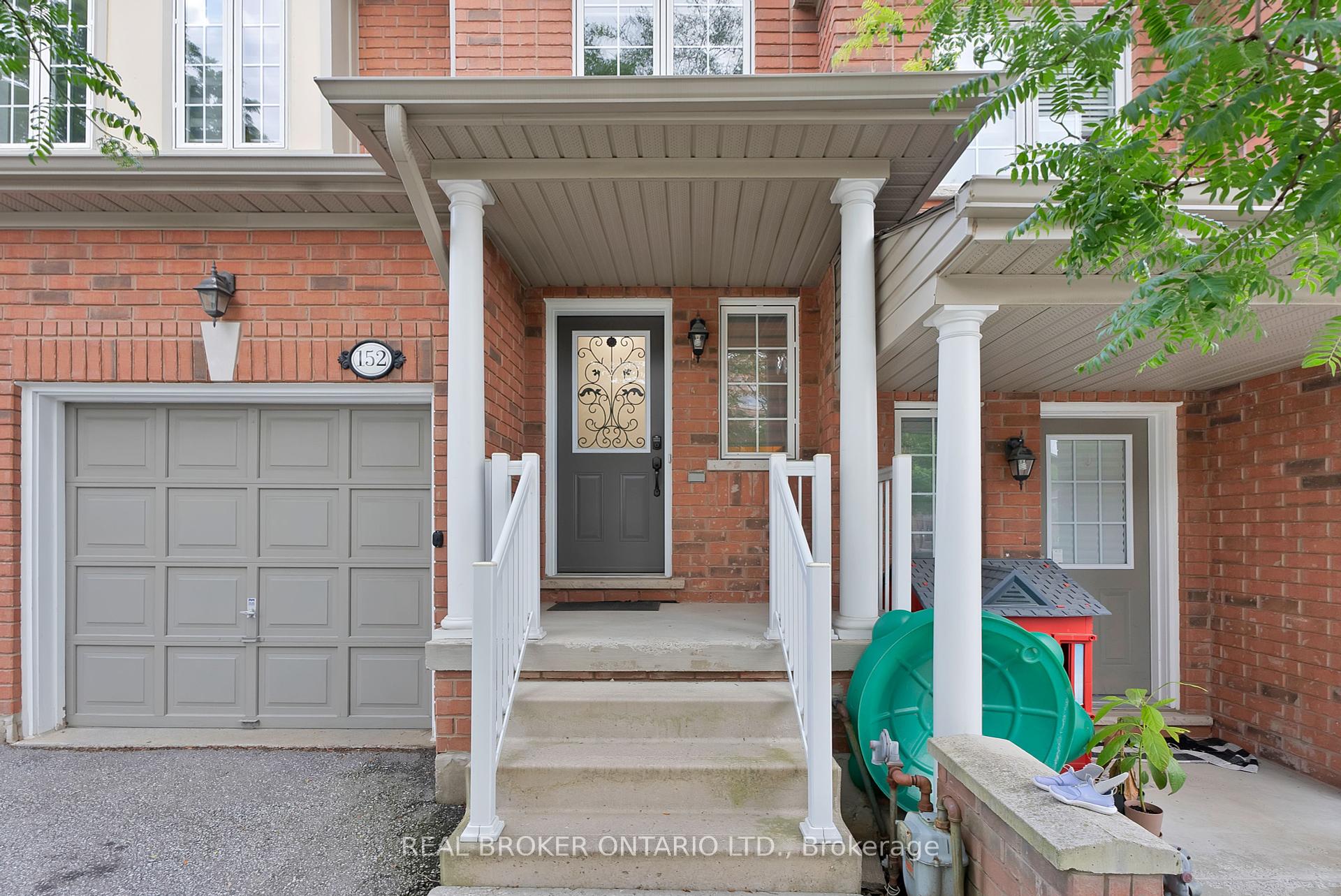 3 Bedrooms Condo at 7360 Zinnia, Mississauga For sale