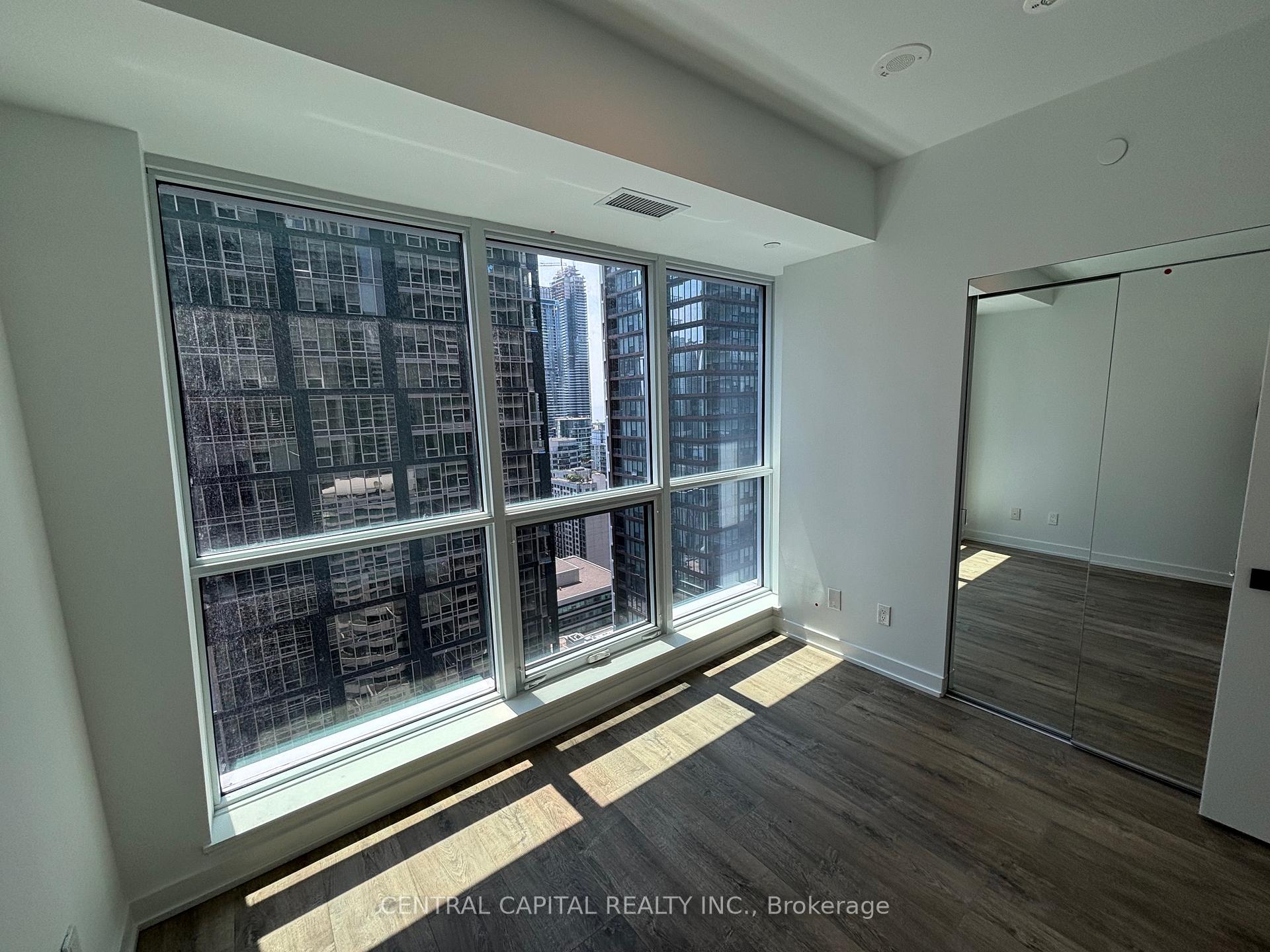 1 Bedroom Condo at 327 King, Toronto For sale