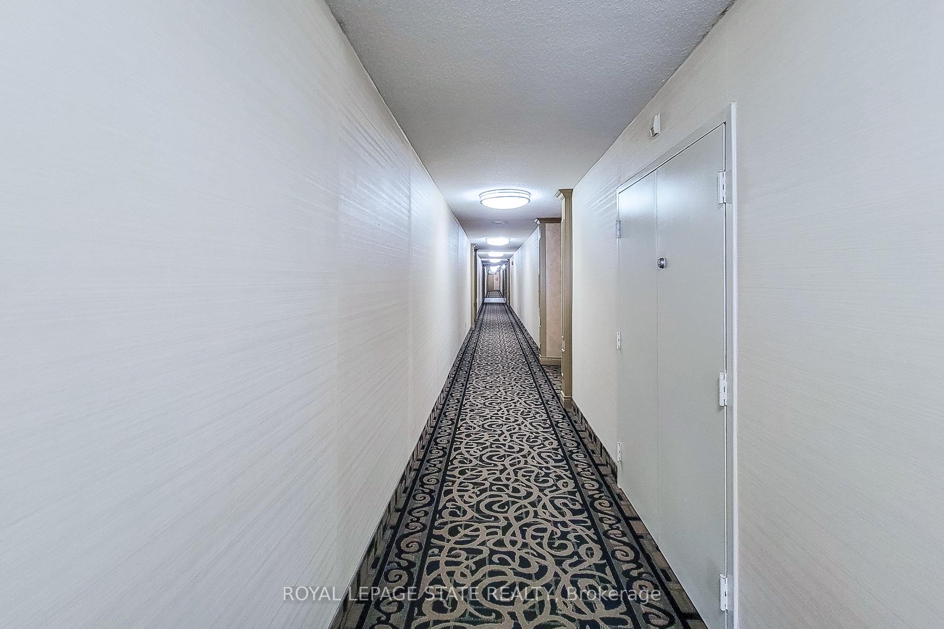 3 Bedrooms Condo at 301 Frances, Hamilton For sale