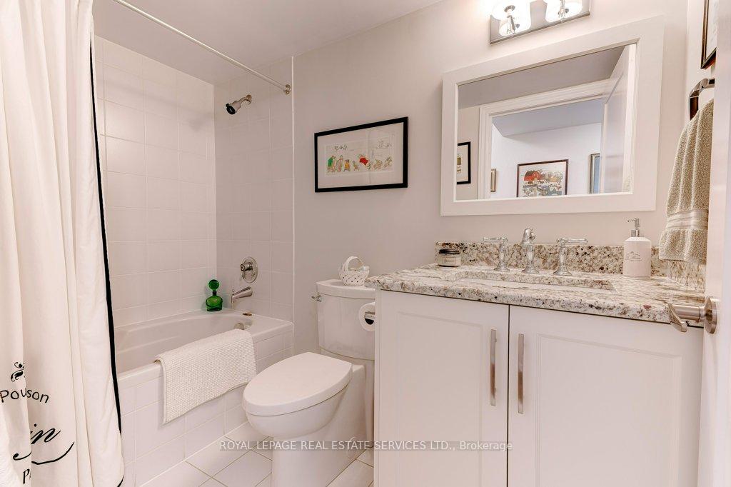 2 Bedrooms Condo at 221 Robinson,  Oakville For sale
