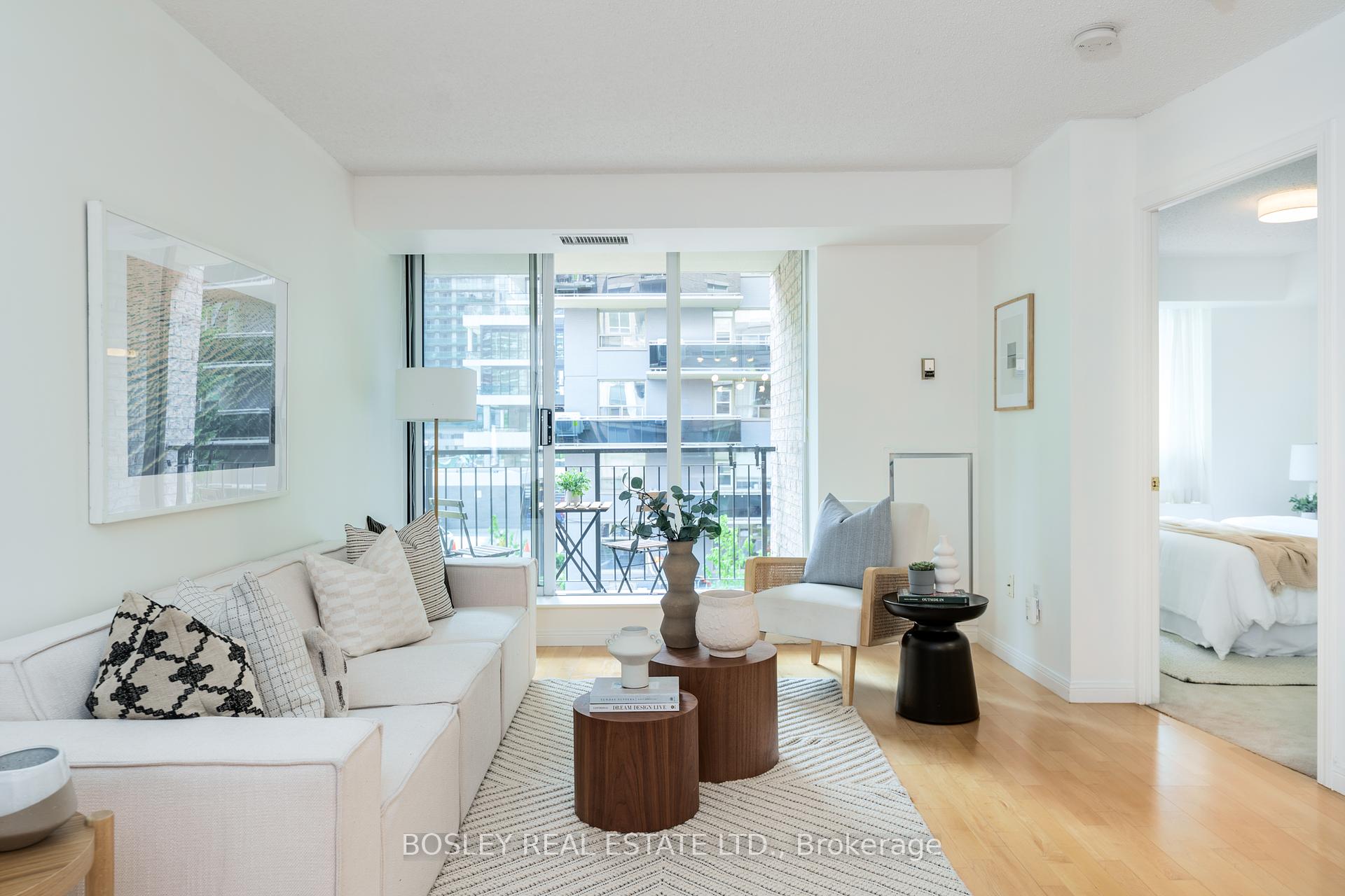 2 Bedrooms Condo at 188 Redpath, Toronto For sale