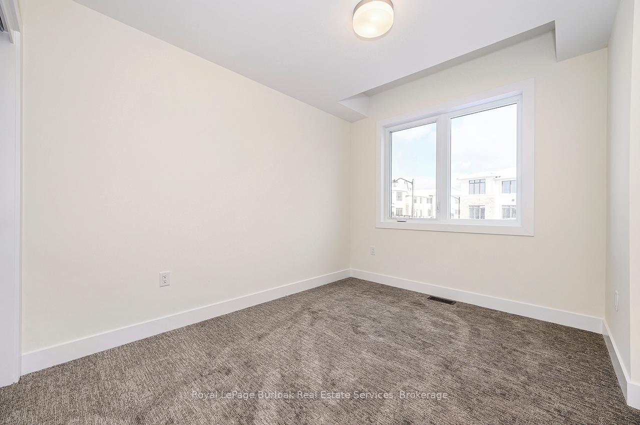 4 Bedrooms Condo at 2184 Postmaster,  Oakville For sale