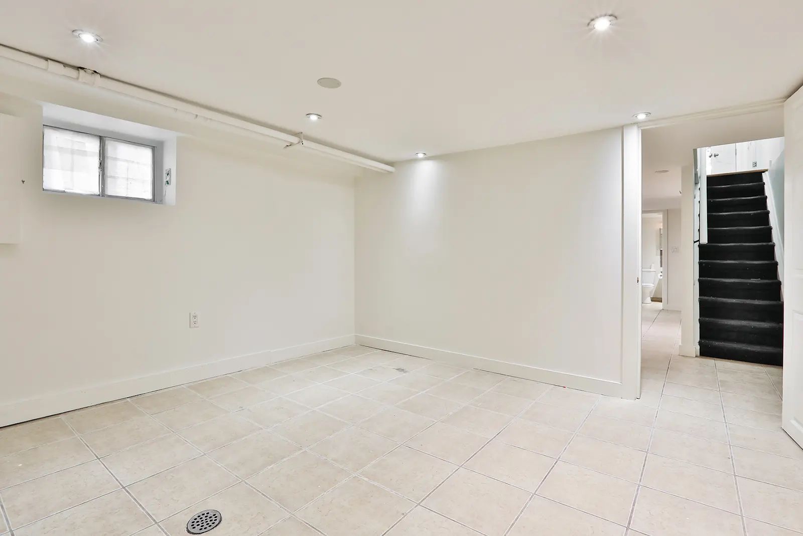 659 Vaughan Road