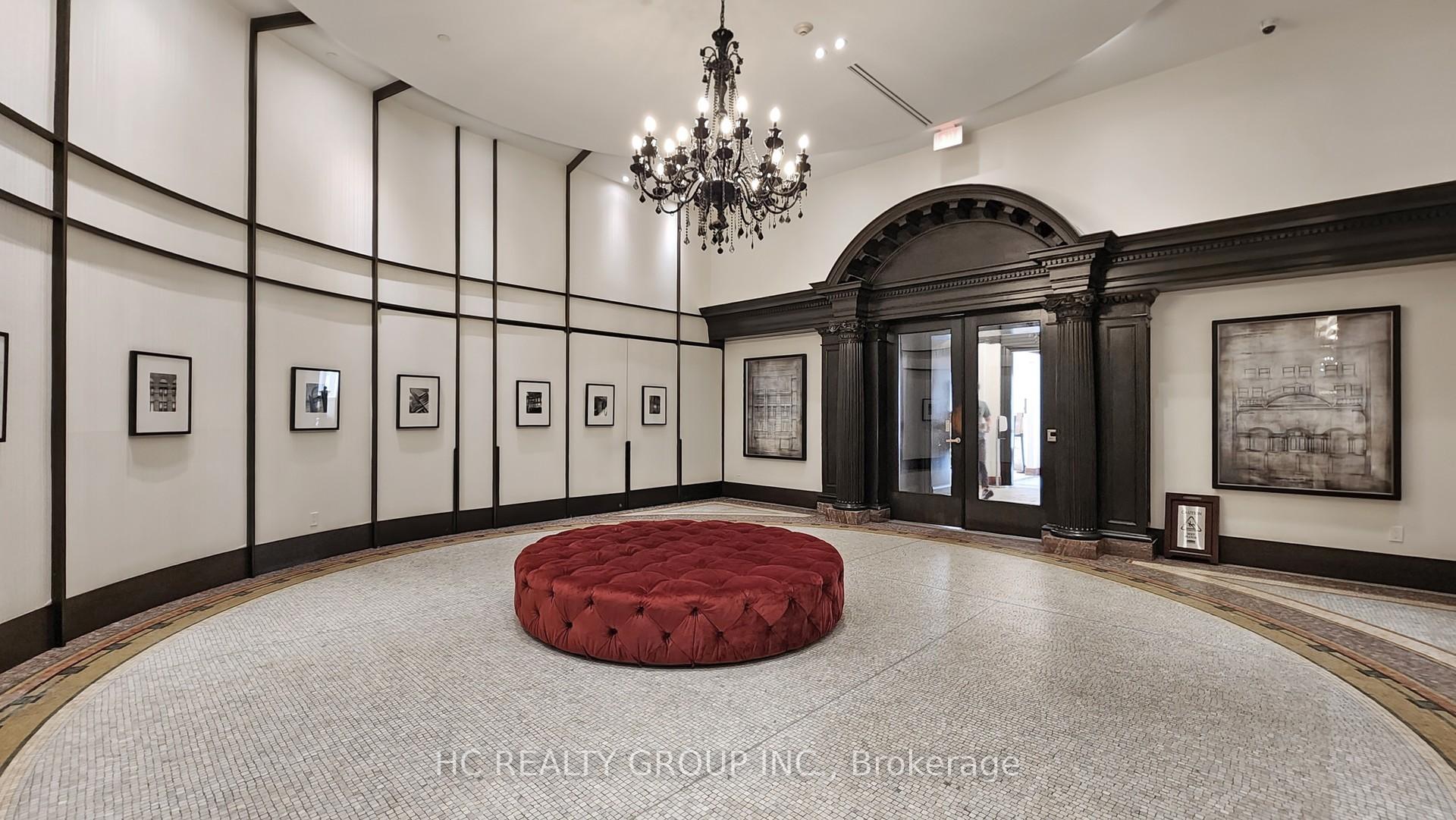 2 Bedrooms Condo at 197 Yonge, Toronto For sale