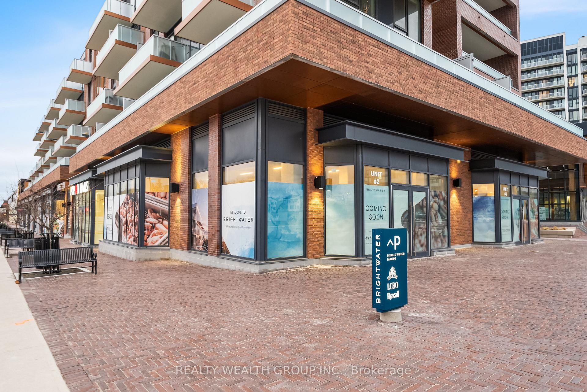 2 Bedrooms Condo at 215 LAKESHORE, Mississauga For sale