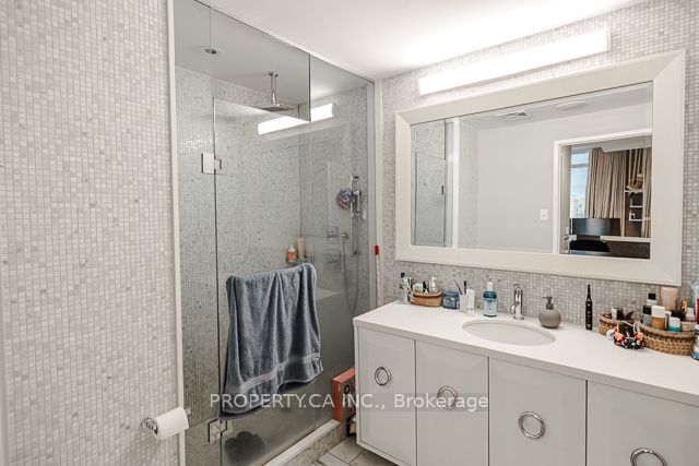 90 Park Lawn Road, #2811