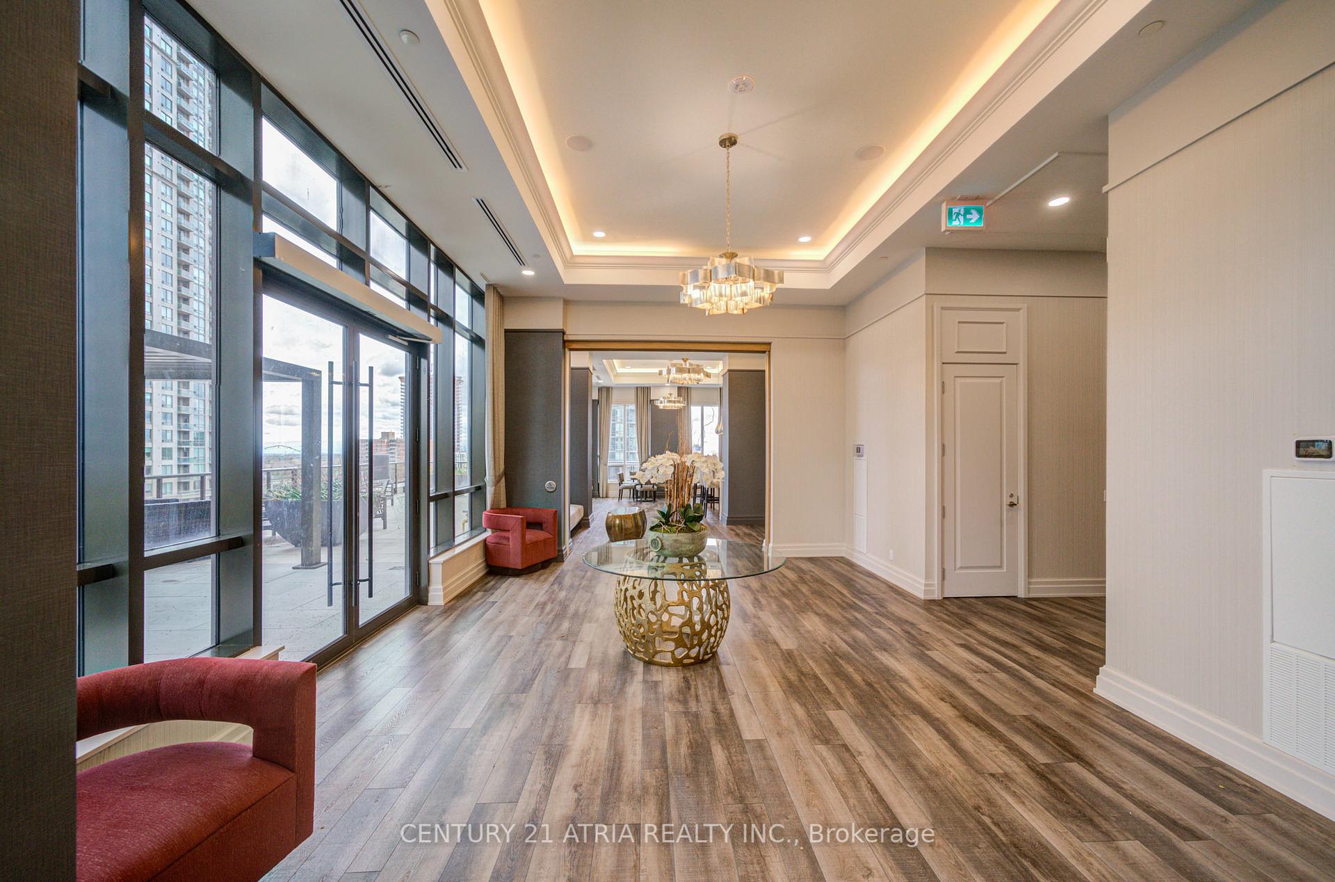 2 Bedrooms Condo at 36 Elm,  Mississauga For sale
