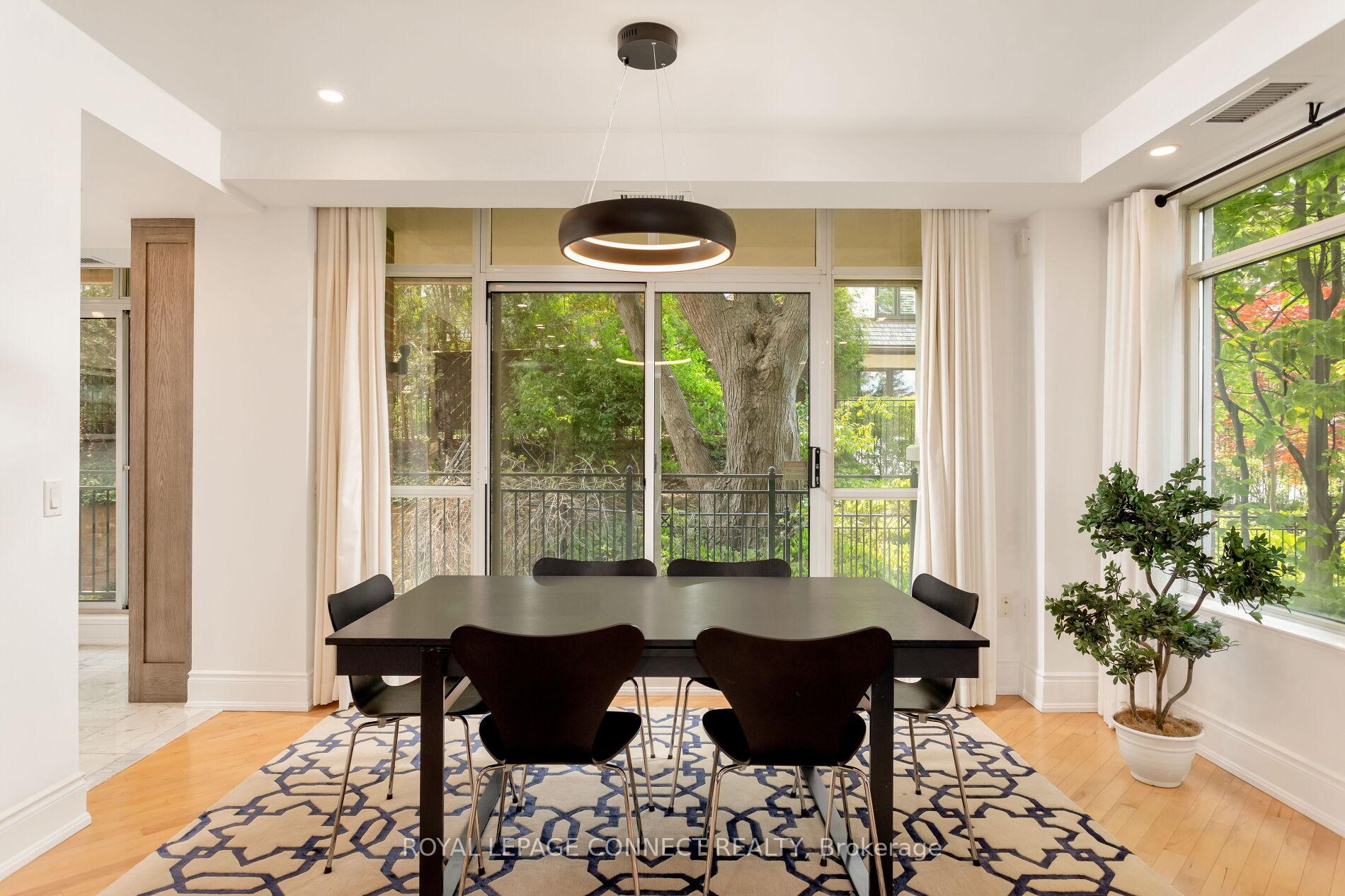 3 Bedrooms Condo at 12 Old Mill,  Toronto For sale