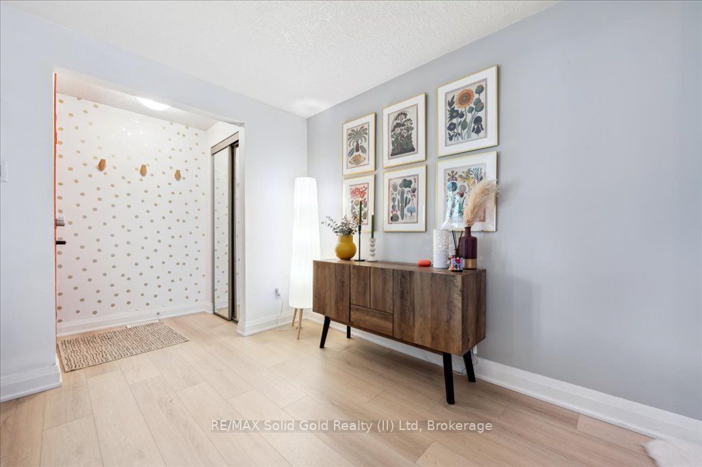 104 Kingswood Drive, #17