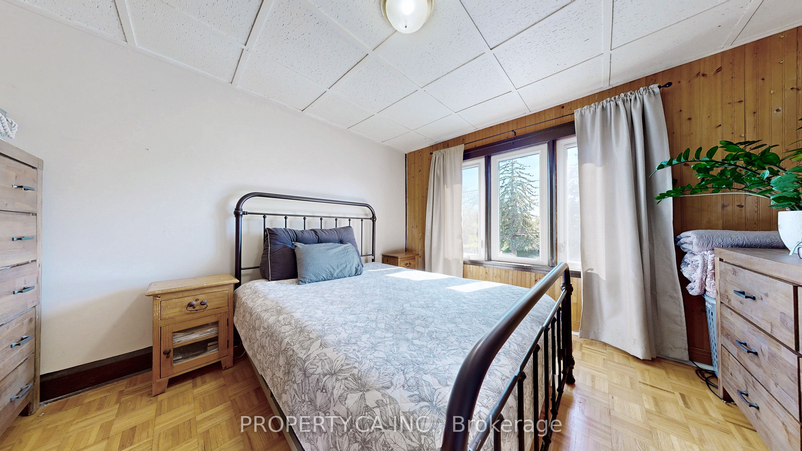 106 Park Road S