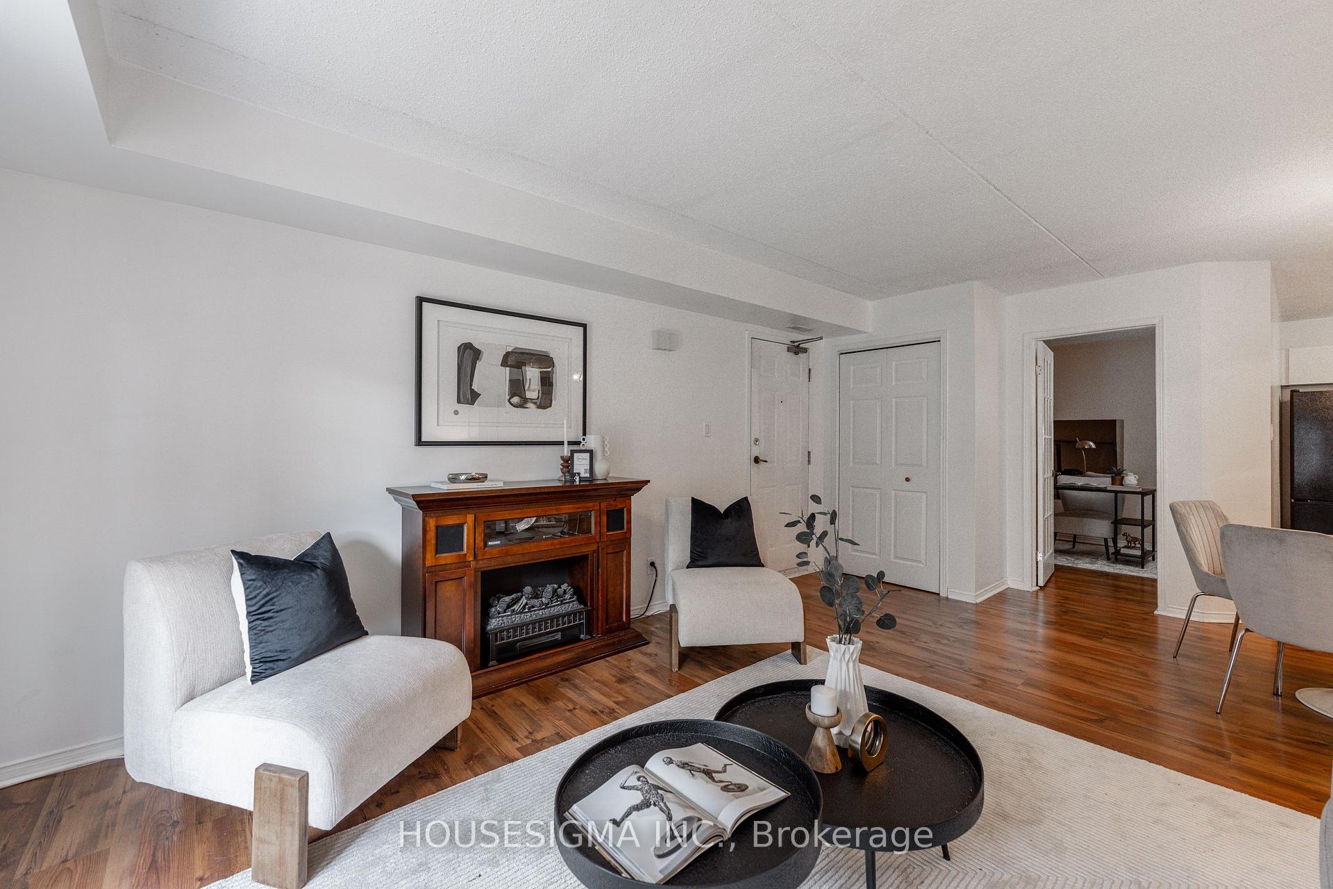 2 Bedrooms Condo at 2010 Cleaver, Burlington For sale