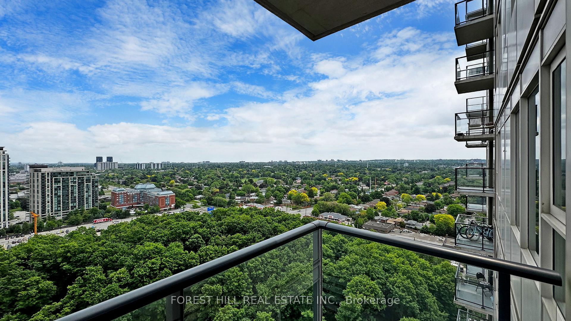 2 Bedrooms Condo at 190 Borough, Toronto For sale